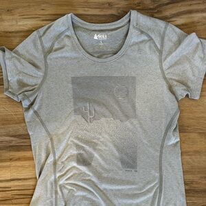 REI CO-OP • Desert themed Shirt • Small